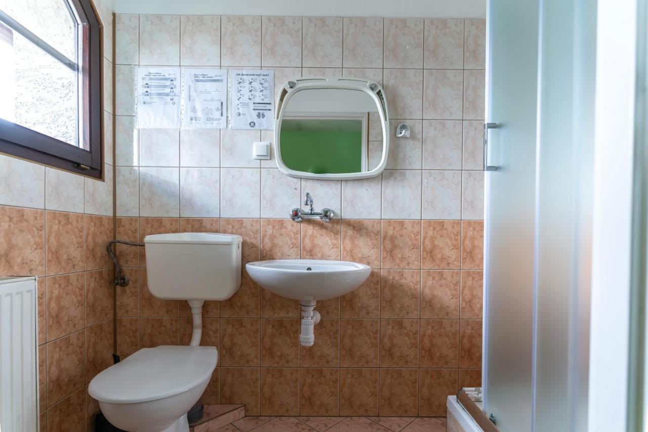 ザコパネ Miedzynarodowe Schronisko Mlodziezowe Ptsm Szarotkaホステル エクステリア 写真
