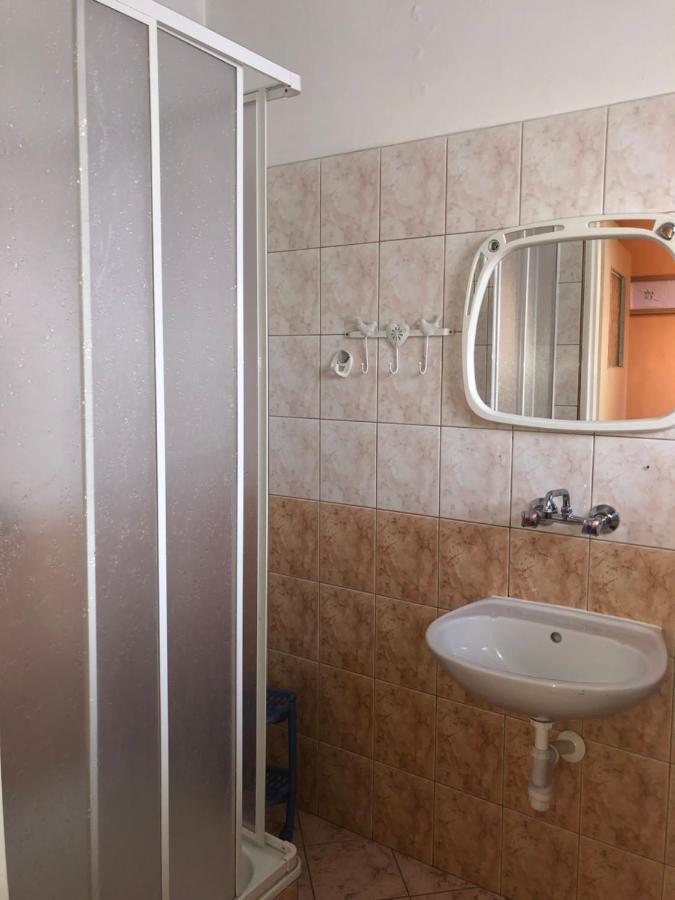 ザコパネ Miedzynarodowe Schronisko Mlodziezowe Ptsm Szarotkaホステル エクステリア 写真